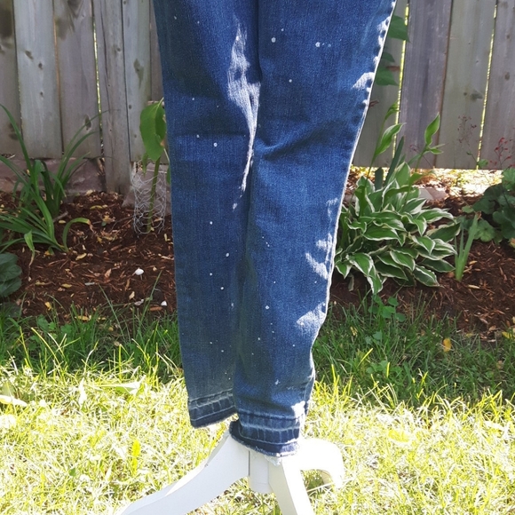 size 1 Dollhouse skinny distressed painted jeans - Picture 8 of 16